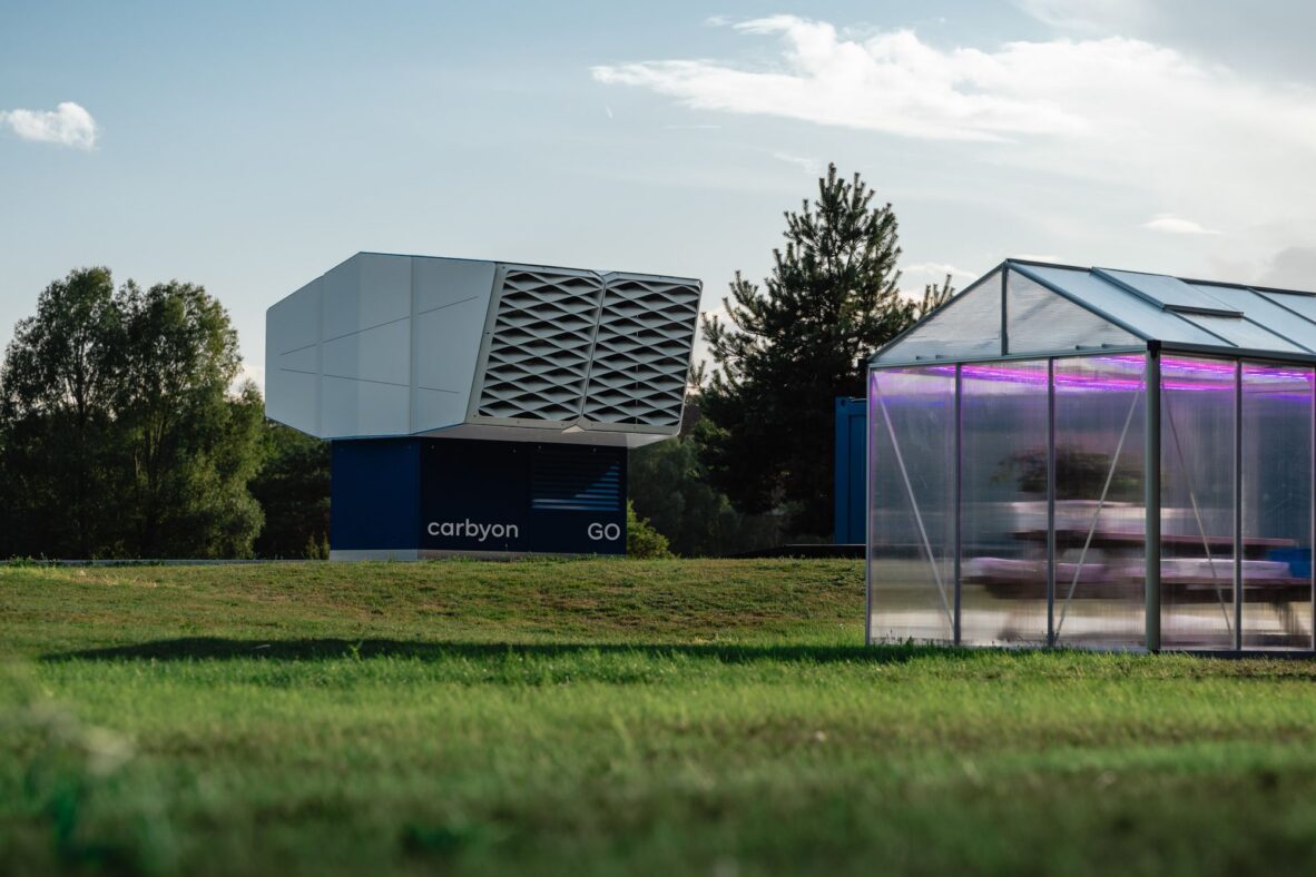 Airhive acquires Carbyon, creating a European leader in low-cost direct air capture technology