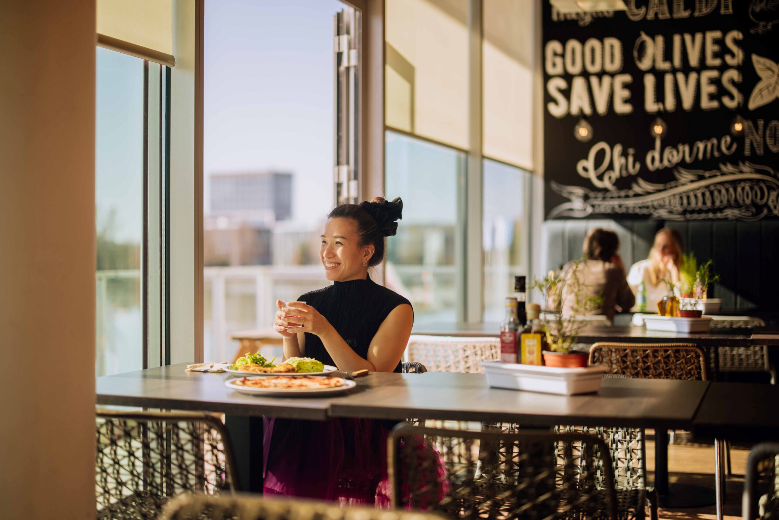 Mai-Han in restaurant Al Fresco, High Tech Campus Eindhoven