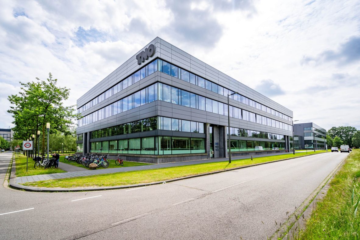 Smart Industry Hub (HTC 25)