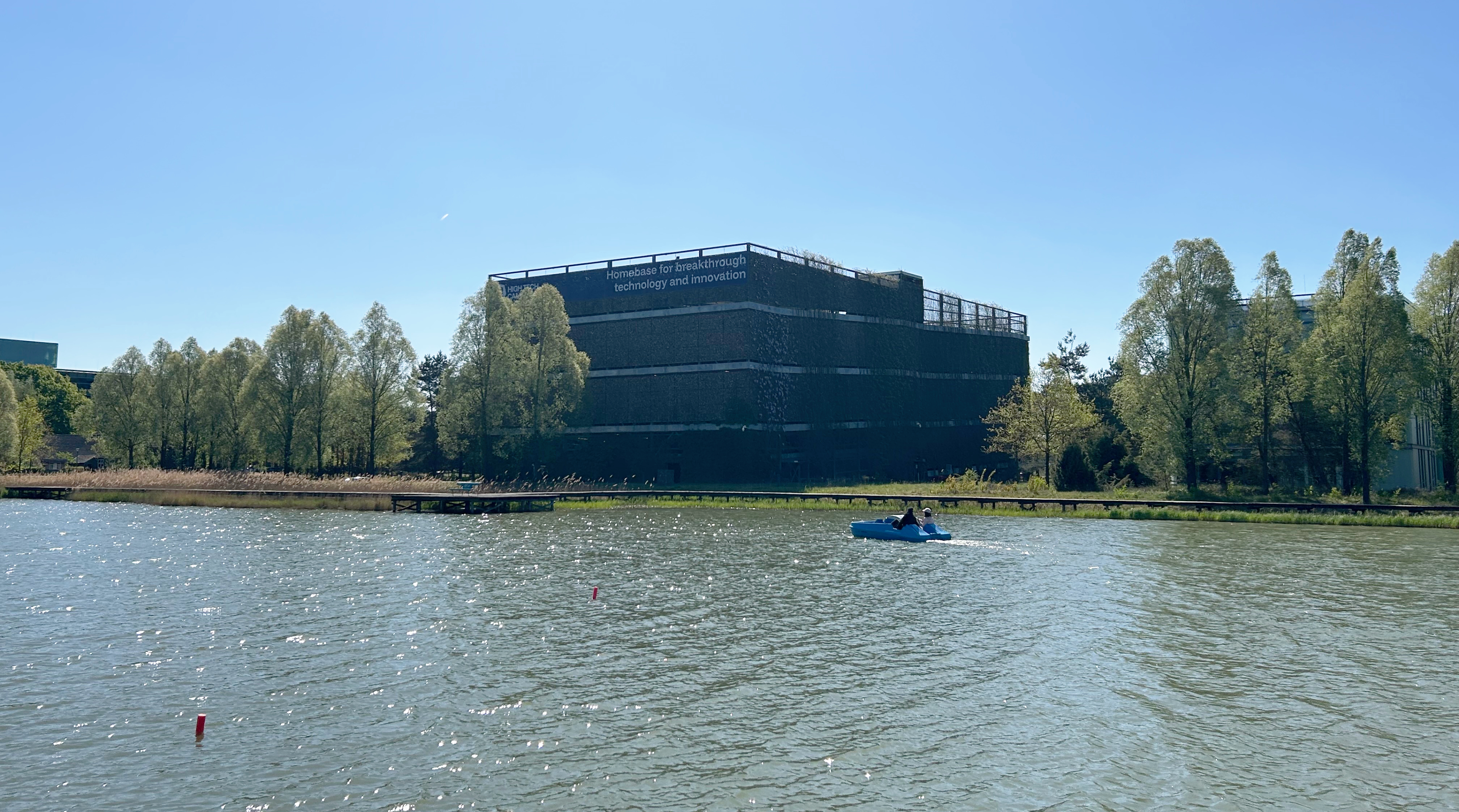 Waterfietsen-pedal-boats-high-tech-campus-eindhoven (1)